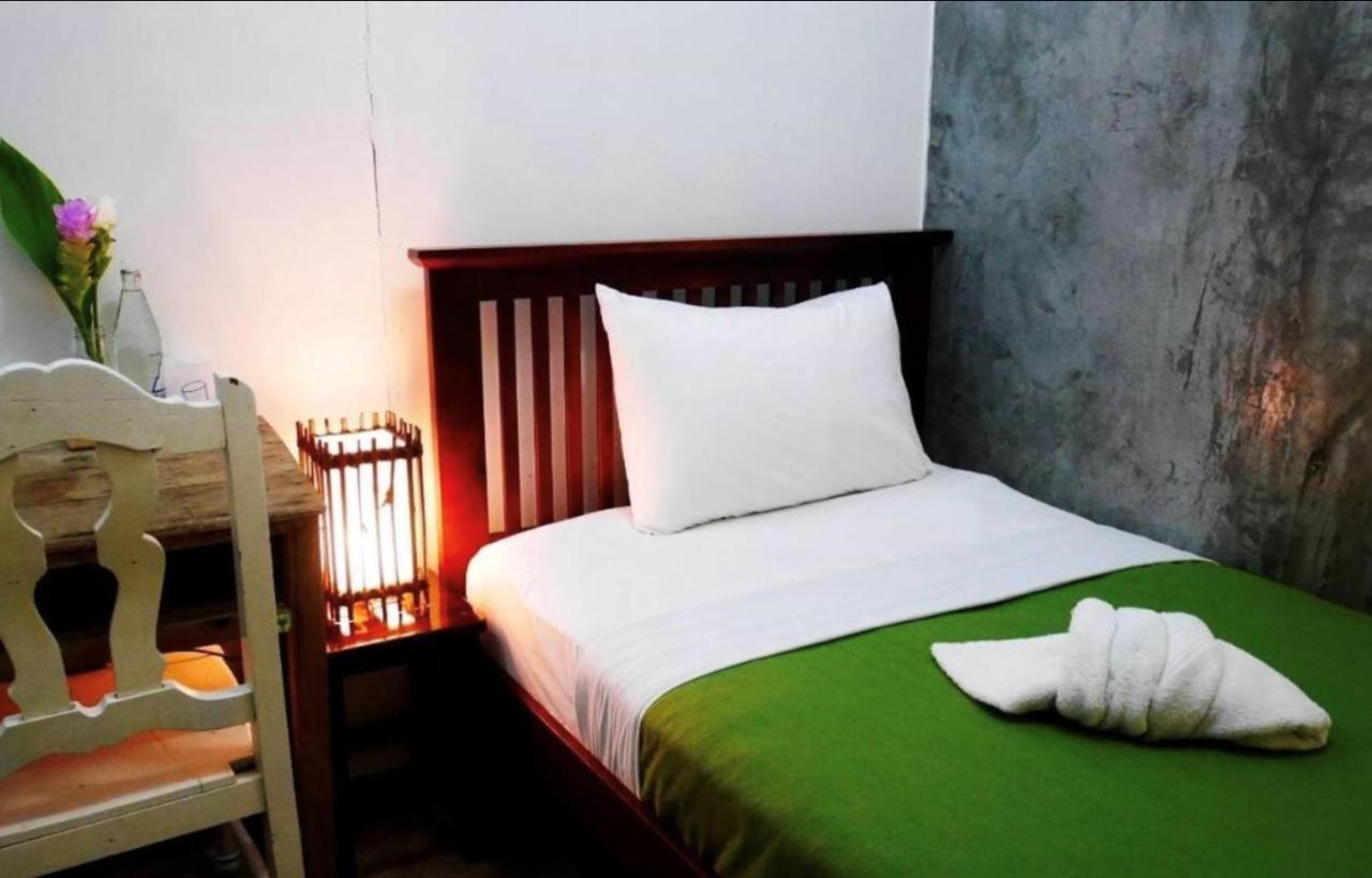 Lanna Hostel Chiang Mai Esterno foto