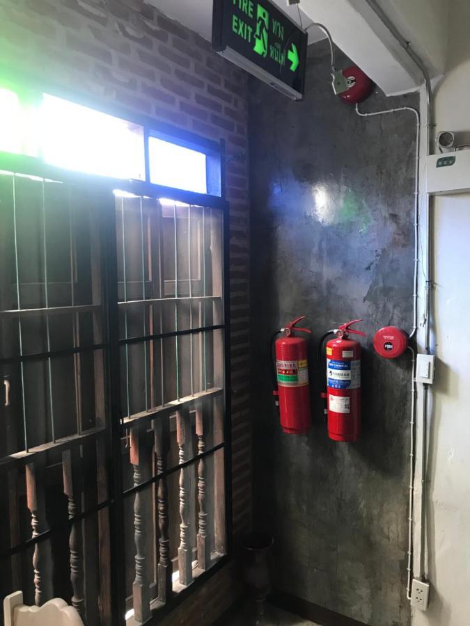 Lanna Hostel Chiang Mai Esterno foto
