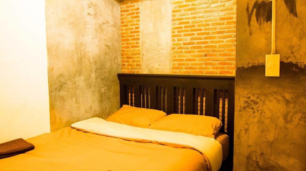 Lanna Hostel Chiang Mai Esterno foto