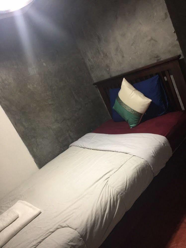 Lanna Hostel Chiang Mai Esterno foto