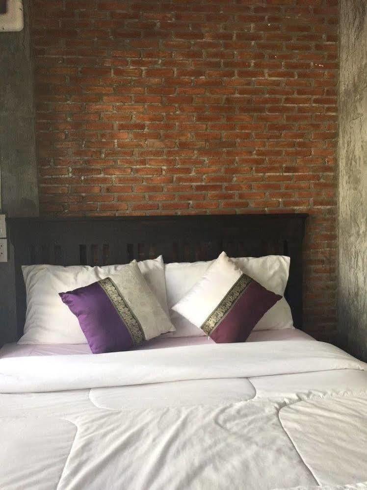 Lanna Hostel Chiang Mai Esterno foto