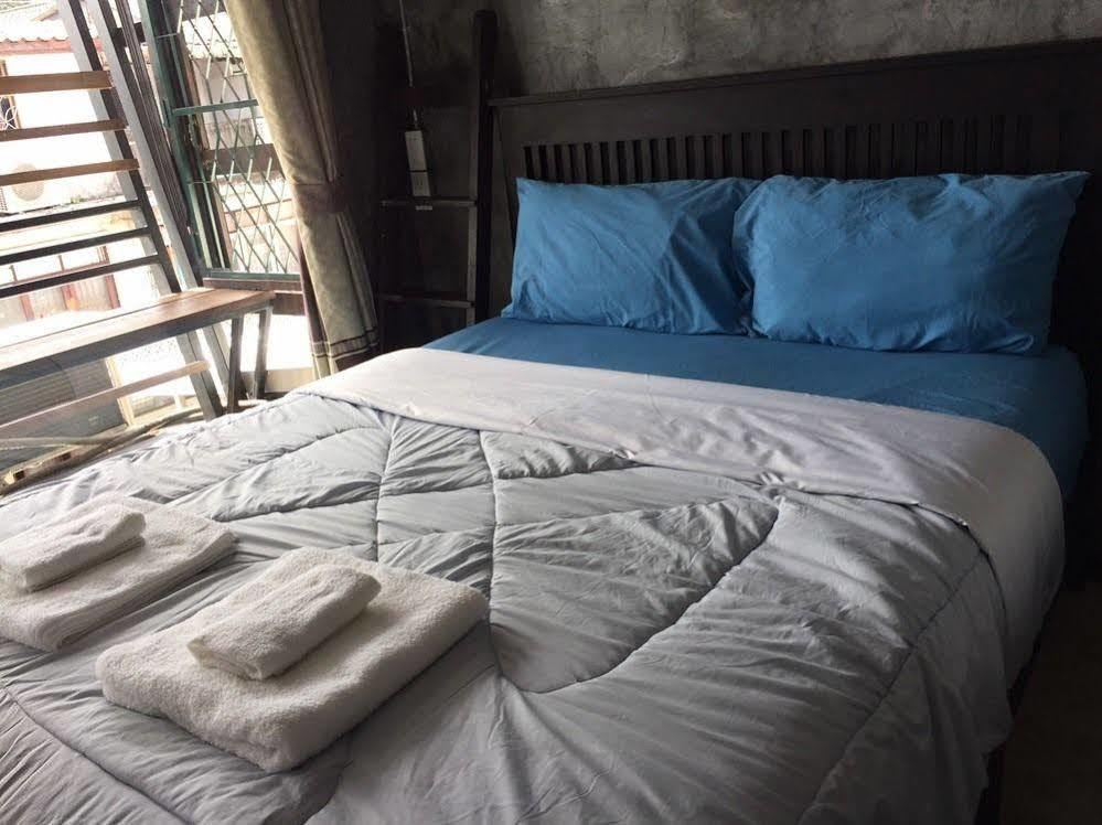 Lanna Hostel Chiang Mai Esterno foto